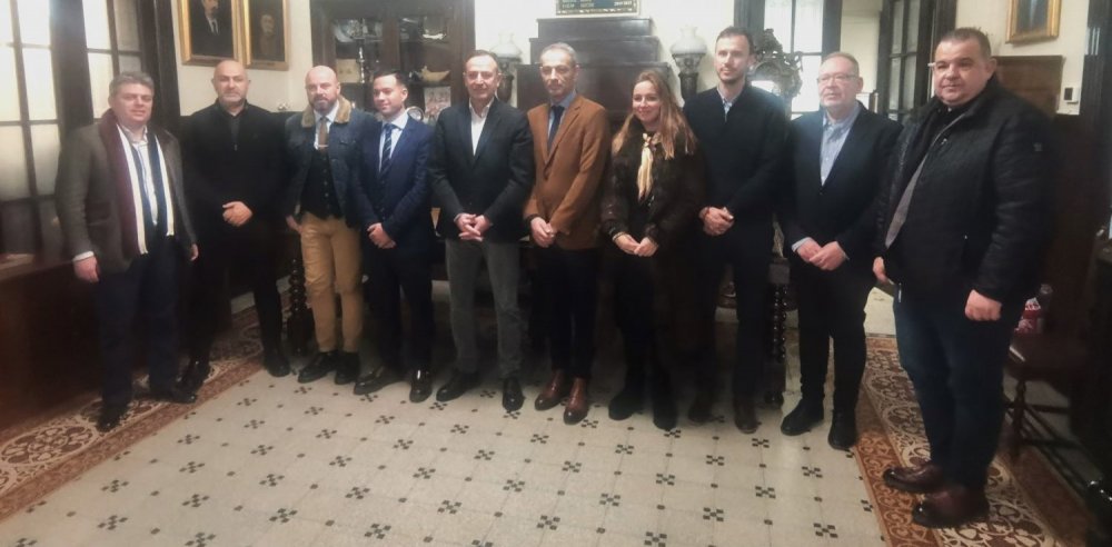 Συνάντηση του δημάρχου Ιωαννιτών με τον πρόεδρο της Πανελλήνιας Ομοσπονδίας Ξενοδόχων και την Ένωση Ξενοδόχων Νομού Ιωαννίνων
