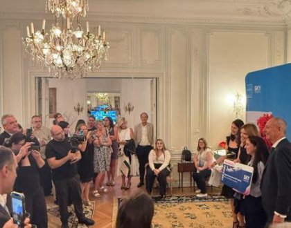 Επαφές με τον ΕΟΤ και την Ελληνική Πρεσβεία στο Παρίσι