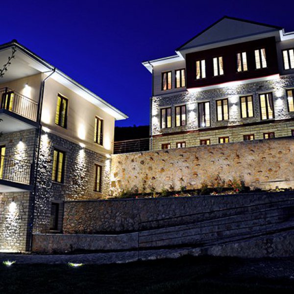 Arktos Mountain Hotel