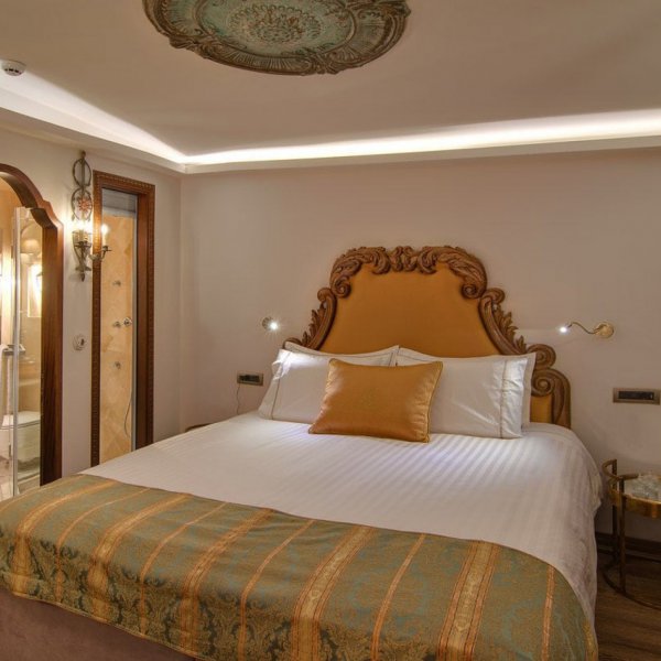 Kamares Boutique Hotel & Spa