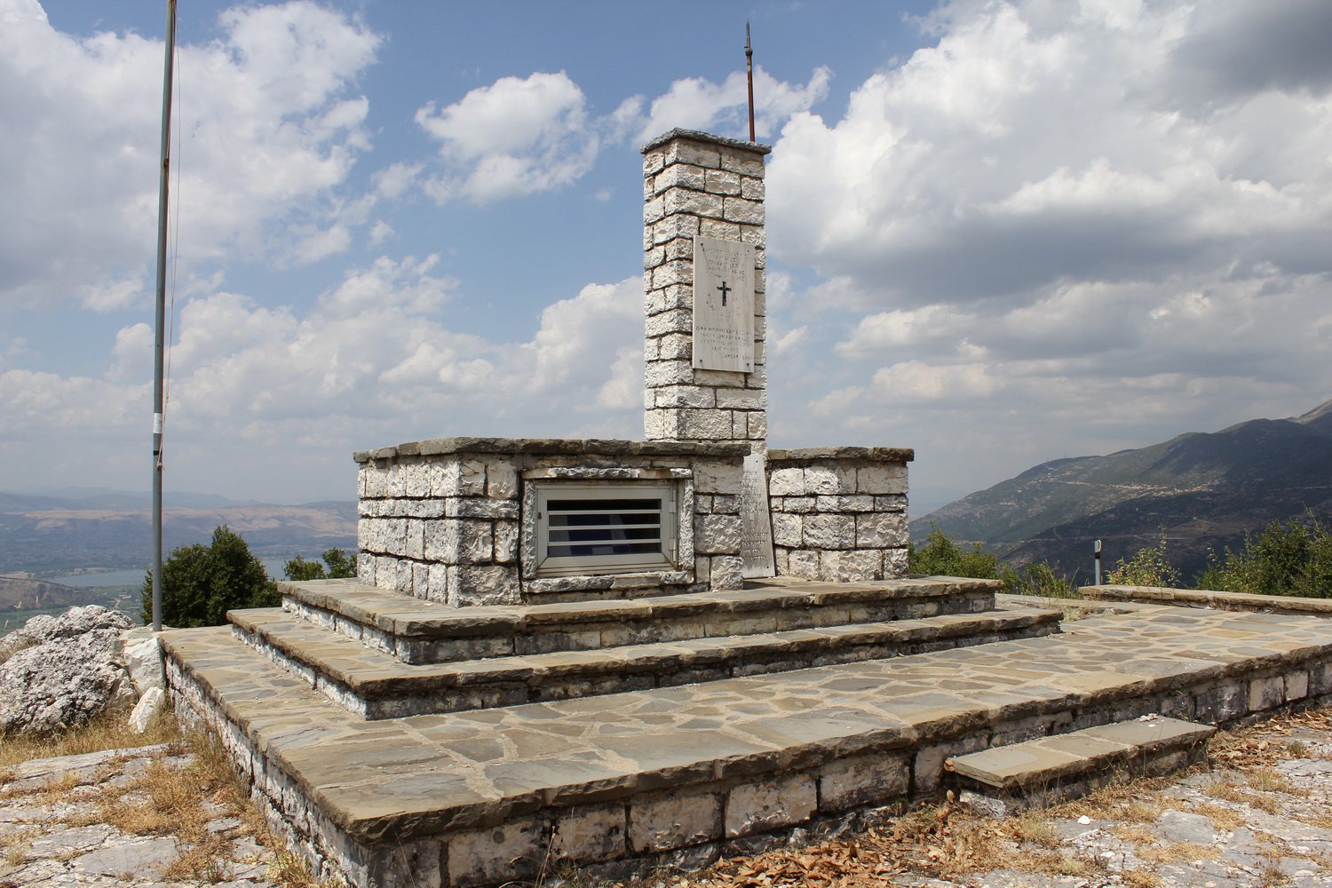 Monument Lorenzo Mavilis (Driskos)