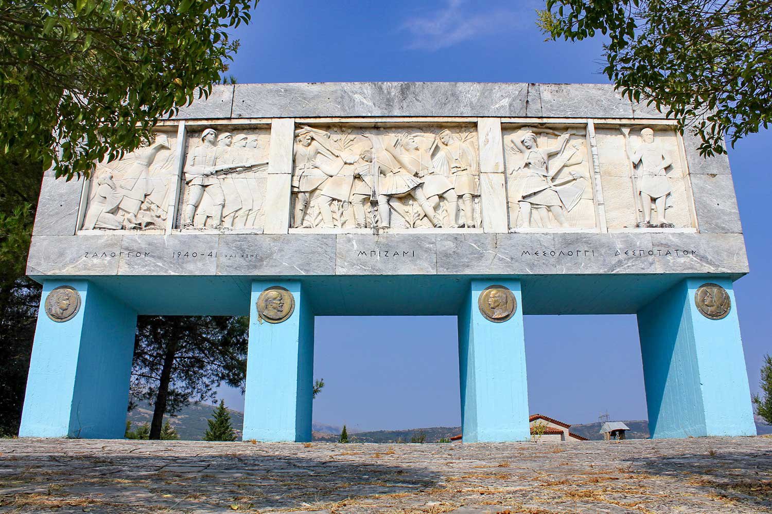 Μνημείο Μπιζανίου
